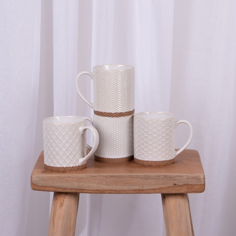 Set 4 tazze mug bianche in ceramica decorate con motivi geometrici in rilievo